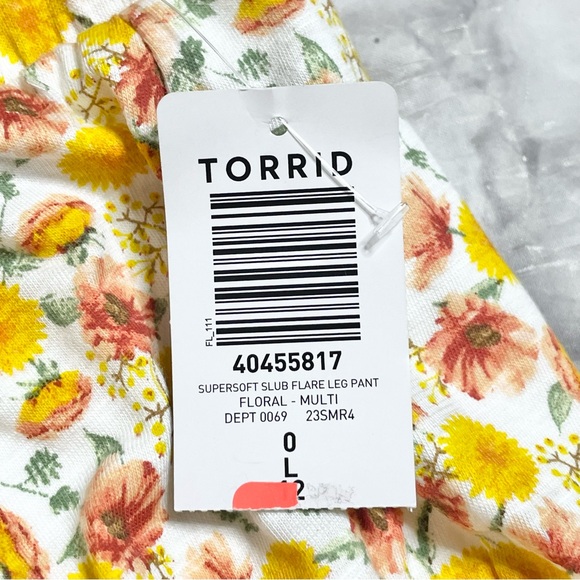 Festi Torrid 0 Supersoft Slub Flare Leg Pants floral multi - Picture 5 of 7